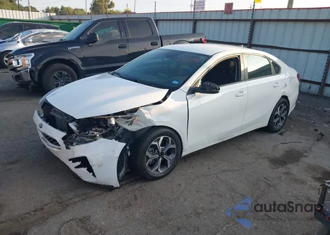2020 Kia Forte Lxs z USA, uszkodzony, nr VIN 3KPF24AD3LE199229
